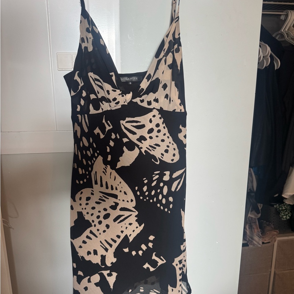 Dynamite Black and Cream Patterned Dress